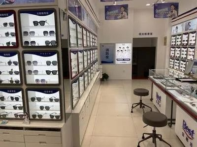 眼鏡銷售行業(yè)與專業(yè)學院概況